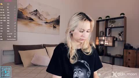 Rina online show from December 2025 08:17:01 PM