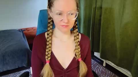 Snapshot of _goldilocks__ chatting on November 2025 03:45:01 PM _goldilocks__ online show from November 2025 03:45:01 PM