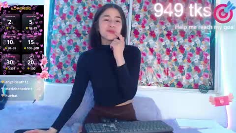 Gwen online show from February 2025 07:50:01 AM