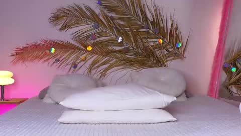 Holly online show from February 2025 07:31:01 AM