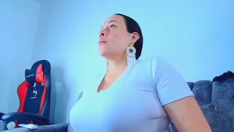 Snapshot of _honey1_ chatting on October 2025 11:14:02 AM Honey online show from October 2025 11:14:02 AM