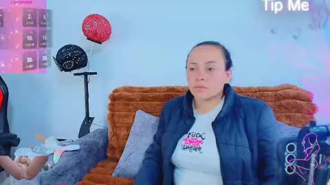 Snapshot of _honey1_ chatting on November 2025 05:57:01 PM Honey online show from November 2025 05:57:01 PM