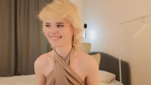 Snapshot of _honnyland chatting on May 2026 06:09:01 PM Alisha online show from May 2026 06:09:01 PM