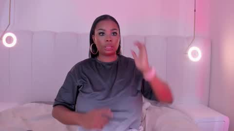 Snapshot of _huge_boobs_ebony chatting on November 2025 07:49:02 PM Darlis online show from November 2025 07:49:02 PM