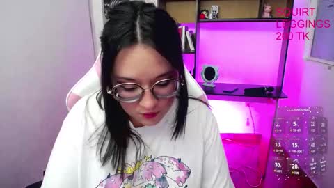 _jadee_p_ online show from October 2025 02:06:02 AM