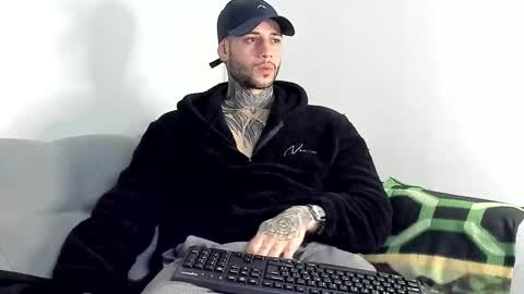 jeison online show from November 2025 02:03:01 AM