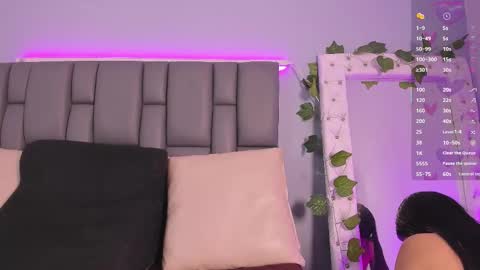 Snapshot of _jasmine_blush chatting on October 2025 01:52:01 PM Jasmine online show from October 2025 01:52:01 PM