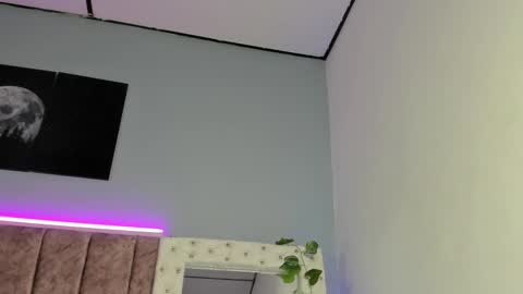 Snapshot of _jasmine_blush chatting on November 2025 01:44:01 PM Jasmine online show from November 2025 01:44:01 PM