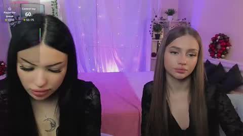 Jess blond and Leila brunette online show from February 2026 12:20:01 PM