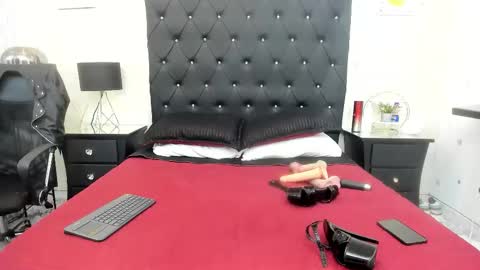 Snapshot of _johnson_alana chatting on November 2025 12:28:02 PM _johnson_alana online show from November 2025 12:28:02 PM