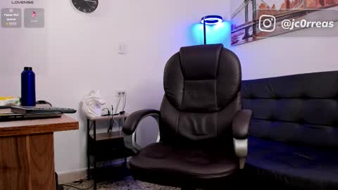 _juanes__ online show from October 2025 08:08:02 PM