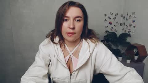 Jolia online show from November 2025 11:21:01 AM