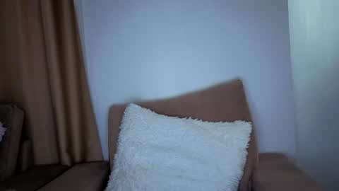 _just_a_simple_girl online show from January 2026 01:49:01 PM