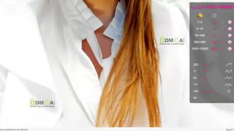 _justcallme_ online show from April 2026 08:21:01 PM