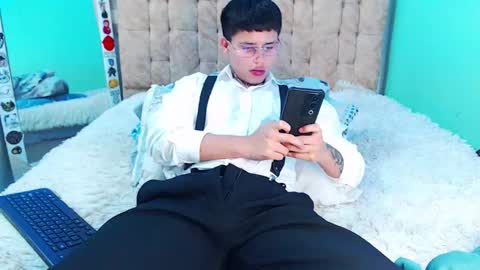 mod online show from February 2026 05:04:01 AM