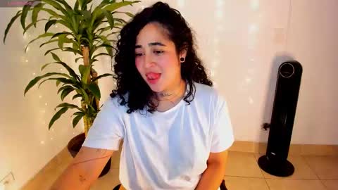 Snapshot of _kat_1 chatting on December 2025 02:52:02 AM online show from December 2025 02:52:02 AM