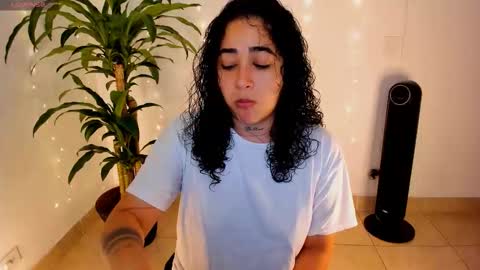 Snapshot of _kat_1 chatting on December 2025 02:09:02 AM online show from December 2025 02:09:02 AM