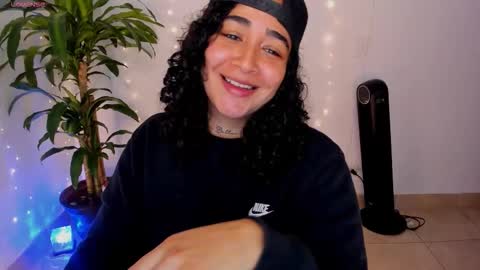 Snapshot of _kat_1 chatting on January 2026 09:52:01 PM online show from January 2026 09:52:01 PM