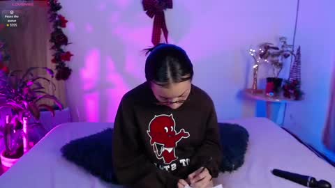 Snapshot of _kathy_and_myke chatting on December 2024 07:28:02 AM Kathy and Myke online show from December 2024 07:28:02 AM