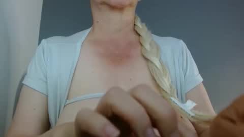 Keiila online show from April 2026 08:23:01 PM