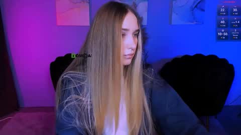 _kellykitten_ online show from November 2025 10:08:02 AM