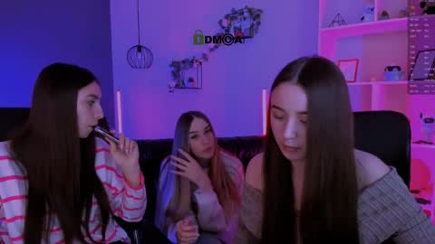 _kellykitten_ online show from April 2026 08:59:01 AM