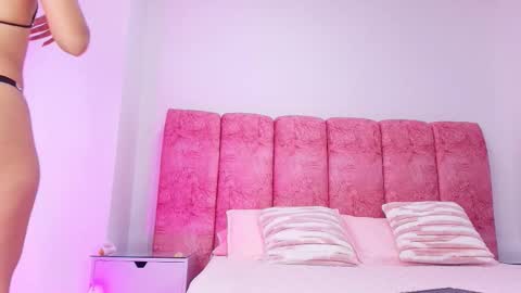 Snapshot of _kendall_07 chatting on November 2025 12:05:02 PM Kendall online show from November 2025 12:05:02 PM