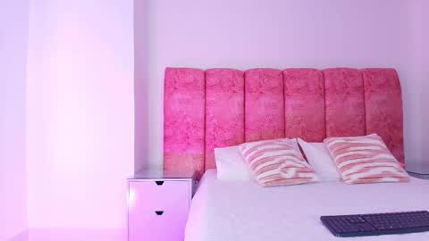 Snapshot of _kendall_07 chatting on December 2025 12:03:02 PM Kendall online show from December 2025 12:03:02 PM