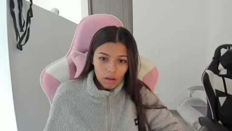 khloe sweet online show from October 2025 06:32:01 PM