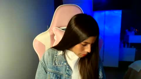 khloe sweet online show from June 2026 10:01:02 PM