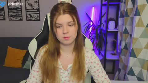 Snapshot of _kirieshka chatting on December 2024 01:55:01 PM Molly Emily online show from December 2024 01:55:01 PM