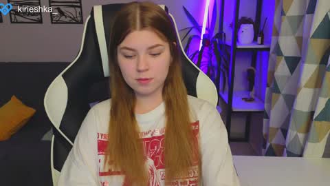 Snapshot of _kirieshka chatting on December 2024 05:11:02 PM Molly Emily online show from December 2024 05:11:02 PM