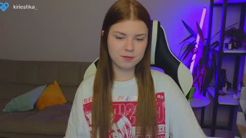 Snapshot of _kirieshka chatting on January 2025 04:41:01 PM Molly Emily online show from January 2025 04:41:01 PM