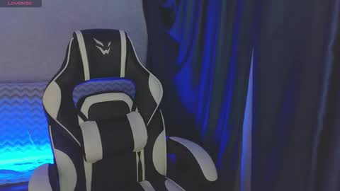 Snapshot of _kirieshka chatting on September 2025 09:49:01 PM Molly Emily online show from September 2025 09:49:01 PM