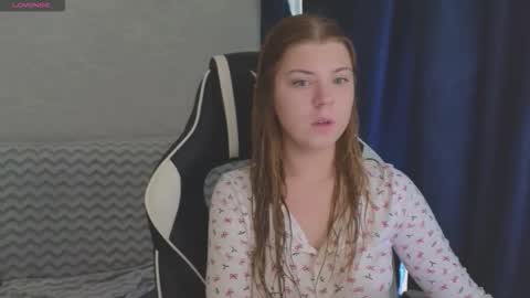 Snapshot of _kirieshka chatting on September 2025 09:56:01 AM Molly Emily online show from September 2025 09:56:01 AM