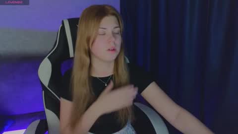 Snapshot of _kirieshka chatting on October 2025 02:26:02 PM Molly Emily online show from October 2025 02:26:02 PM