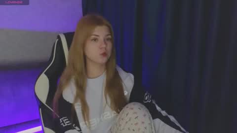 Snapshot of _kirieshka chatting on October 2025 01:56:01 PM Molly Emily online show from October 2025 01:56:01 PM