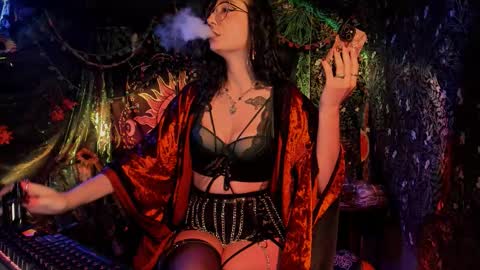 Snapshot of _lady_luna_ chatting on November 2025 01:14:02 AM Lady Luna online show from November 2025 01:14:02 AM