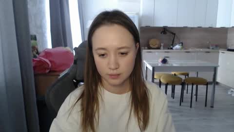 _lalune_ online show from March 2026 09:11:02 AM