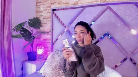 Snapshot of _lanna_jhonson_ chatting on September 2025 01:00:01 AM Lanna online show from September 2025 01:00:01 AM