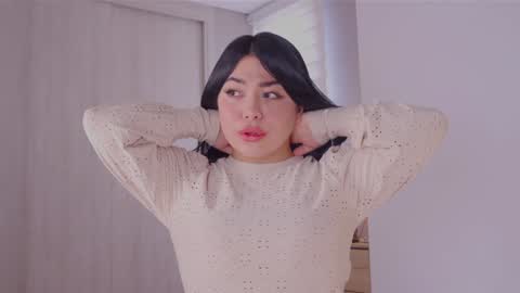 Snapshot of _lasuescun chatting on February 2025 05:03:02 PM Alejandra suescun online show from February 2025 05:03:02 PM