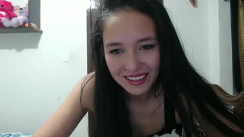 Snapshot of _laureneyes chatting on December 2025 05:45:02 AM Lauren 3 online show from December 2025 05:45:02 AM