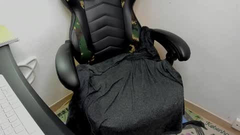 Snapshot of _layne chatting on November 2025 09:31:01 AM Layne online show from November 2025 09:31:01 AM