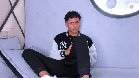 Snapshot of _leohot_ chatting on September 2025 03:41:02 AM _leohot_ online show from September 2025 03:41:02 AM