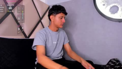 Snapshot of _leohot_ chatting on October 2025 03:18:01 AM _leohot_ online show from October 2025 03:18:01 AM