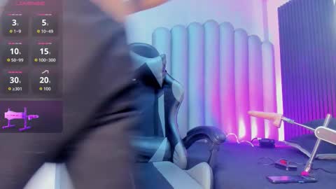 Snapshot of _leohot_ chatting on October 2025 04:03:02 AM _leohot_ online show from October 2025 04:03:02 AM