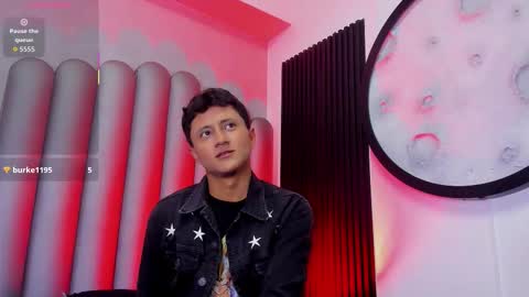 Snapshot of _leohot_ chatting on November 2025 03:39:02 AM _leohot_ online show from November 2025 03:39:02 AM