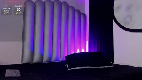 Snapshot of _leohot_ chatting on November 2025 03:54:01 AM _leohot_ online show from November 2025 03:54:01 AM