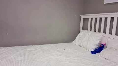 Snapshot of _little_butterfly_ chatting on October 2025 03:27:01 PM Emma online show from October 2025 03:27:01 PM