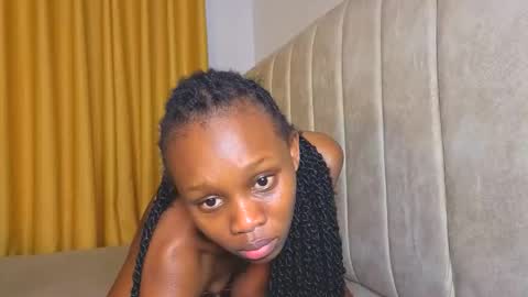 Littlevenus online show from November 2025 01:26:02 AM